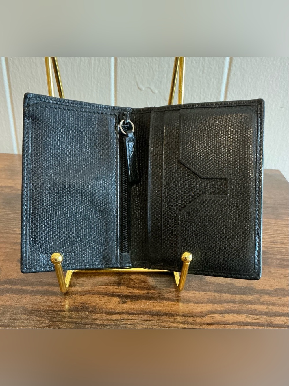 Rare Minimilist Yves Saint Laurent "Y" debossed bifold Black Leather Card wallet - Picture 4 of 6